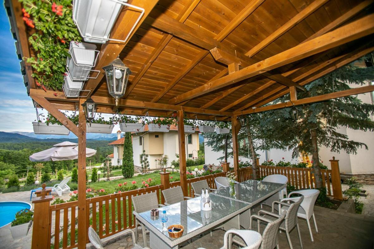 Vila Gardenia Gumoshtnik Esterno foto