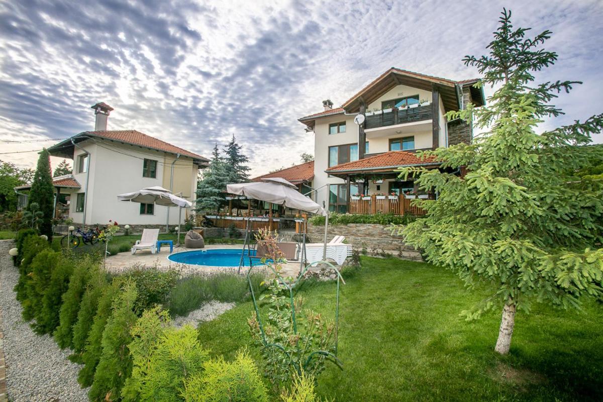 Vila Gardenia Gumoshtnik Esterno foto